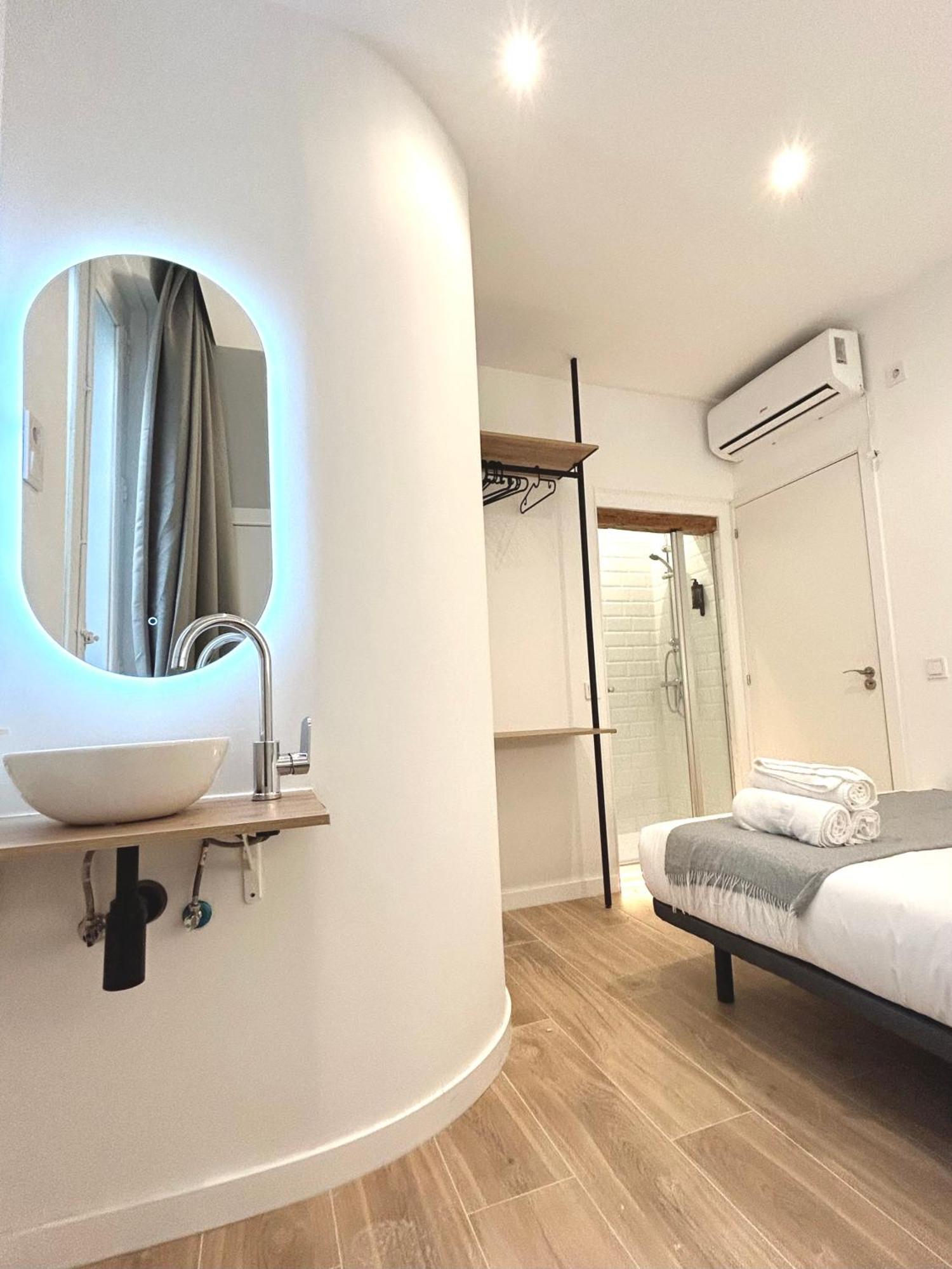 Casa De Huespedes San Andres Hotel Madrid Eksteriør billede
